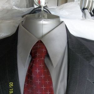 Soto33- 39- Jos A Bank 2Btn  Gray Pinstripe Suit